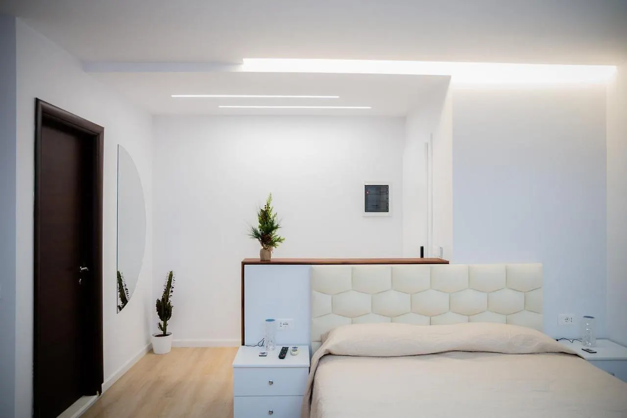 Bella Tirana Apartments 0*,