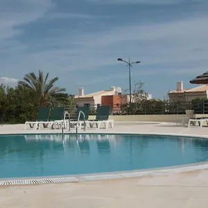 corcovada-apartamento-lote-33-com-piscina-em-albufeira.hotelaalgarve.com/